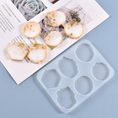 China Non-toxic Home Decoration DIY Crystal Epoxy Mold Cute Pet Transparent Irregular Base Silicone Mold for sale