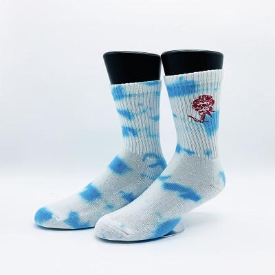 China Breathable Sky Blue Crew Length Custom Tie Dye Sports Socks Running Socks With Embroidery Logo for sale