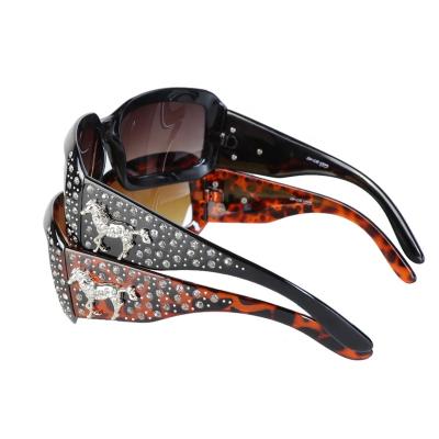 China Fashion sunglasses shape bling cowgirl sunglasses western sunglasses for black and brown women UV protection horse studded concho sunglasses for sale