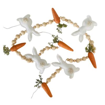 China 2022 Decorative Spring Easter Garland Bunny Carrot Garland Handmade Easter Plush Easter Garland with Wooden Beads for sale