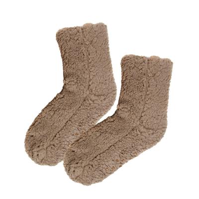 China Women Breathable Winter Sherpa Slipper Cozy Fuzzy Socks With Heart Shape Unique NO-Slip Darts for sale