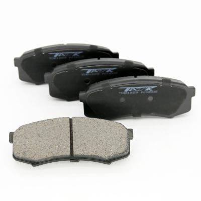 China For MITSUBISHI/Toyota/lexus TATK Brake Pad For MITSUBISHI and Toyota Auto Rear Ceramic Less Dust Disc Brake Pads 04466-60020 D606 for sale