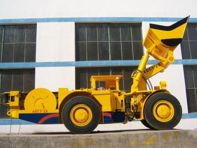 China Limited-slip differential Underground Mining Electric LHD for transporting excavated rock for sale