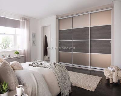 China Modern Style Sliding Doors Modern Style Bedroom Cabinet Wardrobe Closet Wood Design in Sliding Door for sale