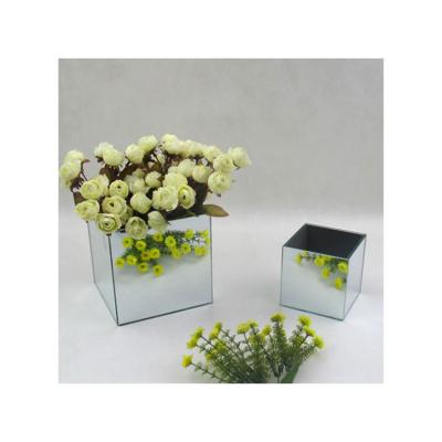 China Customized Minimalist Glass Vase Decorative Colored Glass Vase For Flowers Flower Glass Vase for sale