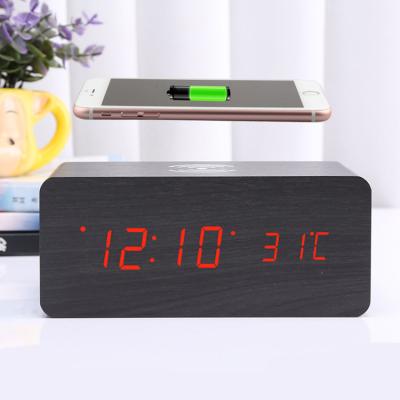 China LUMINOVA Classic Modern New Arrival Phone Wireless Charger LED Wooden Clock for sale