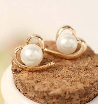 China CLASSIC Fashion 18K Gold Pearl Stud Earrings EA143 for sale