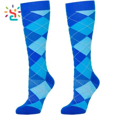 China Antibacterial Wholesale Running Socks Unisex Plaid Knee Boots Comfortable High Foot Sports Socks for sale