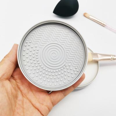 China Without Suction Cup Wholesale 82MM Gray Color Silicone Makeup Brush Cleaning Pad for sale