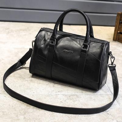 China Black Cross Body Real Soft Leather Handbags Large Capacity With Padded Nylon Lining for sale