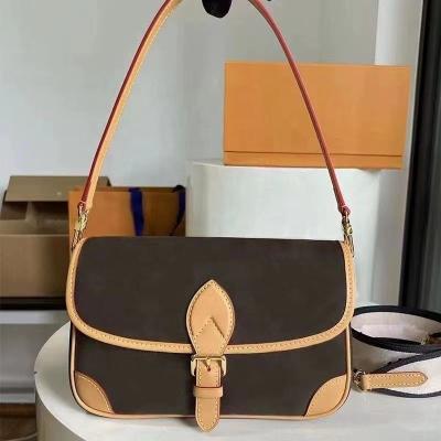 China Designer Luxury Women Famous Fashion Crossbody Bag High Quality Genuine Leather Women's Bag Chain Body Bag One Shoulder Bag for sale