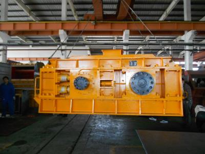 China Hydraulic Double Roller  rock Stone Crusher Machine Yellow High Efficiency for sale