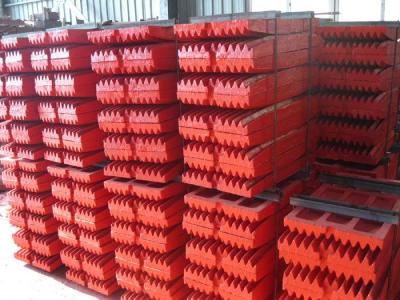 China Jaw Crusher Wear Parts 45-130t/h Red High Managanese made SGS for sale