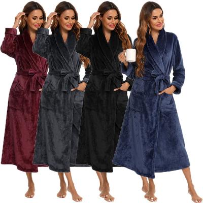 China 2021 wholesale luxury QUICK DRY women customized long velvet lounge wear robe night wear for sale