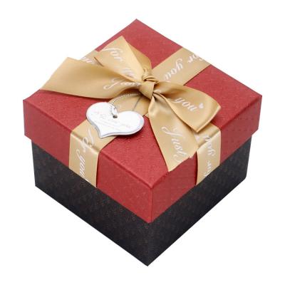 China Bestsellers Recyclable Custom Gift Boxes With Ribbon Bow Gift Sets For Women Box for sale