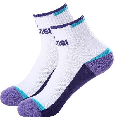 China 80% Cotton Breathable Comfortable Sports Socks Popular Color Badminton Boots Thick Material for sale