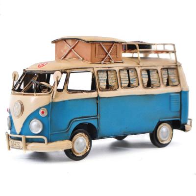 China Vintage 1966 Europe Old Bus Models Camping For Home Decoration Iron Metal Crafts Retros Gifts Handmade Arts Bus Models for sale