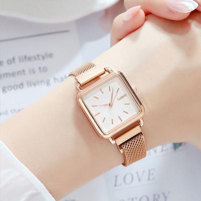 China Elegant Women's Rectangular Quartz Watch Rose Gold Magnet Strap Watch Fashion Dial Ladies Watch Simple Design Power Reserve for sale