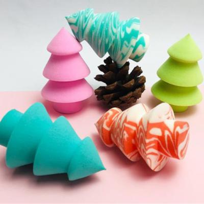 China Beauty Care Makeup Tools China Factory Beauty Egg Soft Microfiber Special Design Unique Custom Christmas Tree Makeup Sponges Free Blender Latex for sale