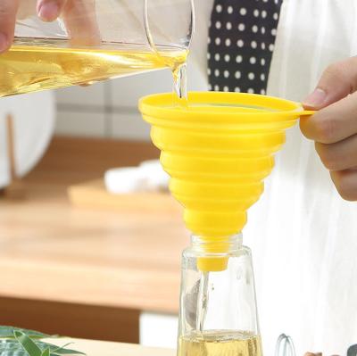 China Kitchen Viable Hot Selling Food Grade Oil Funnel Heat Resistant Silicone Collapsible Funnels for sale