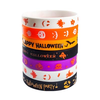 China Custom Logo Halloween Elastic Rubber Silicon Kids Wrist Bands Charm Wristband Kid Gift Trick or Tread Gifts Silicone Wristband for sale