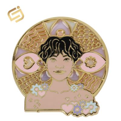 China Europe manufacturering custom pin translucent gold plating transparent epoxy hard stained anime glass enamel pin for sale