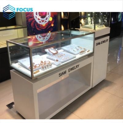 China Jewelry Retail Shop Costume Jewelry Shop Display Cases Jewelry Led Showcase Jewelry Display Stands for sale