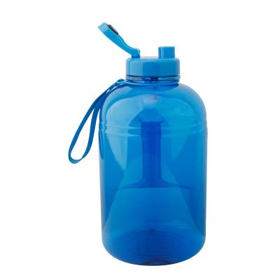 China Viable samples free 2.5l frosted water jug ​​with logo 2021 new products petg 2.2L water bottle custom logo gym bottles for sale