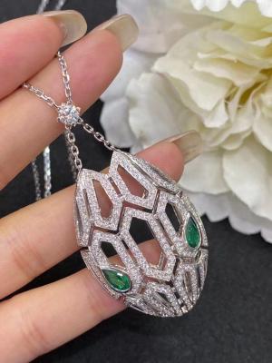 China Luxusgold Diamond Necklace Custom Jewelry Pendant der Hochzeits-18K zu verkaufen