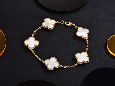 China Brazalete de perlas pequeñas hechas a mano Unicamente elegante Joyería de oro sólido de 18k para mujeres en venta