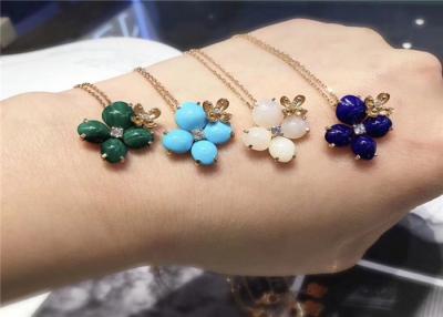 Cina 18K di oro personalizzato di diamante pendente forma di fiore per giovani signore in vendita