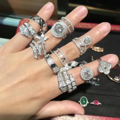 China Leilão de jóias de diamantes feito à mão 18K de ouro Anel de noivado de diamantes, Joias personalizadas High End à venda