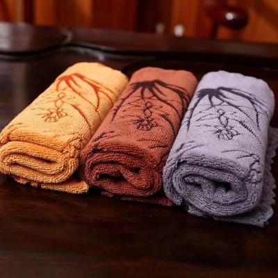 China Super Cleaning Ablity Customized Cotton and Towel Kitchen Tea Table Dish Cloth Thickened Printing Absorbent Tea Towel for sale