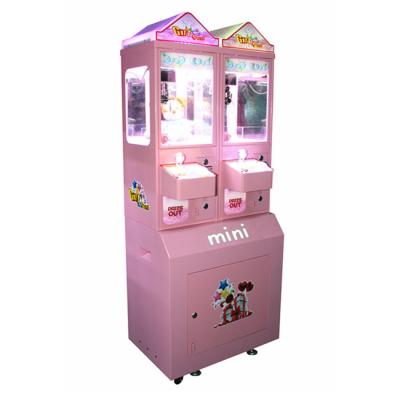 China Indoor Mall Metal Double Players Can Customize Colors And Models Pink Mini Claw Machine Claw Machine for sale