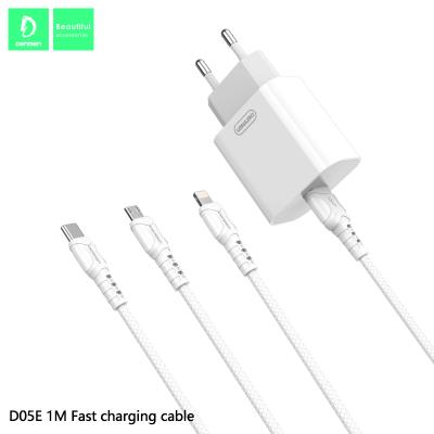 China Pvc Material Iphone Charging Line Fast Charging Mobile Phones Data Cable 3 In 1 Usb à venda