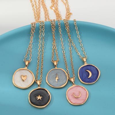 China Cute New Fashion Ladies Alloy Vintage Vintage Love Moon Stud Necklace Lightning Round Pendant Necklace for sale