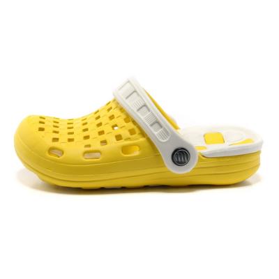 China Lightweight Hole Garden Sandals Clog Running EVA Beach Shoes For Child Clearance for sale