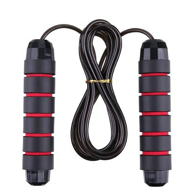 China Adjustable Rubber Jump Rope Workout With Foam Handle Wholesale Mini Home Gym Workout Equipment for sale