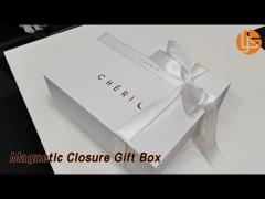 Paper Magnetic Closure Gift Box Printing Glossy / Matte Lamination Large White