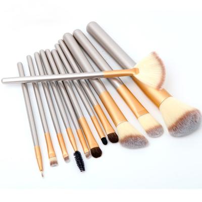 China Portable Fan Brush 12Pcs Makeup Brush Set Soft Powder Eyeshadow Foundation Blush Lipstick Cosmetic Blush Blending Beauty Make Up Tools for sale