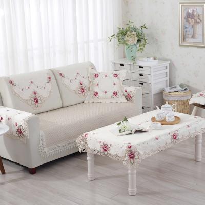 China Waterproof Luxury Covers Embroidery Lace Table Cloth Tablecloth European Factory Wholesale Modern Computer Embroidered Table Cloth for sale