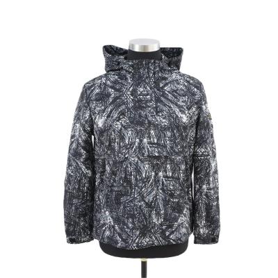 China Manufacture Price Black And White Casual Price Encumbered Style Hooded Hunting Jackets With Custom Design And Logo for sale