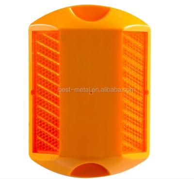 China 3M Plastic Road Stud 100*100*25mm 100*100*25mm for sale