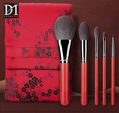 China Angular Blush 5pcs New In Pure Red Makeup Brush High Quality Cosmetic Make Up Brush Set Wholesale With Pouch for sale