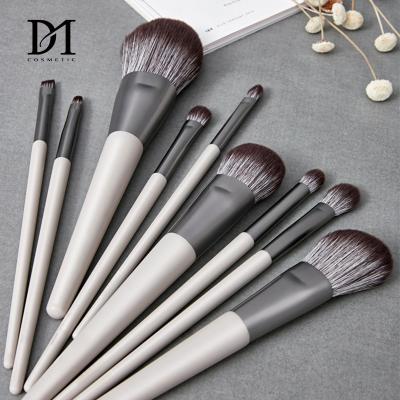 China Angular blush 10pcs pile up hair Gray Wooden Handle Short Makeup sweep bestselling makeup brush with squirrel hair for sale