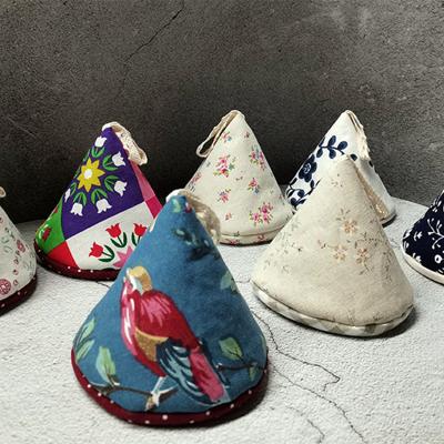 China Kitchen Pot Lid Cover Japanese Style Linen Cloth Triangle Insulated Pot Clip Cover Anti Scalding Hot Cap for sale