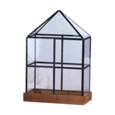 China Custom Wholesale High Quality Home Decor Eco-Friendly Large Gold Glass Geometric Mini Greenhouse for sale