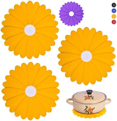 China Viable Flower Silicone Tripods for Hot Pots and Pans Rack, Heat Resistant Hot Silicone Pot Racks Pads (Yellow) for sale