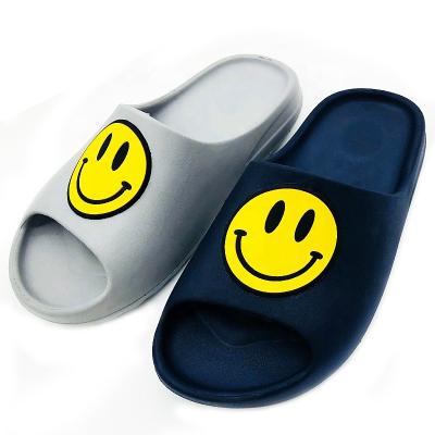 China New Fashion Waterproof Kids Slippers Logo Children Beach Sandals Custom Made Breathable and Comfortable Flip Flops for sale