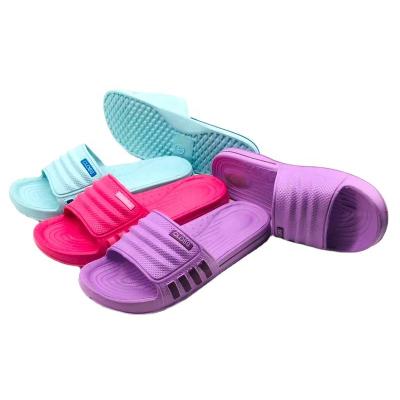 China 2020 Fashion Trend Women's Slippers Customized Logo Slippers for Women's Bedroom Flip Flops Non-slip Beach Sandals Lady Slides Flat Slippers for sale